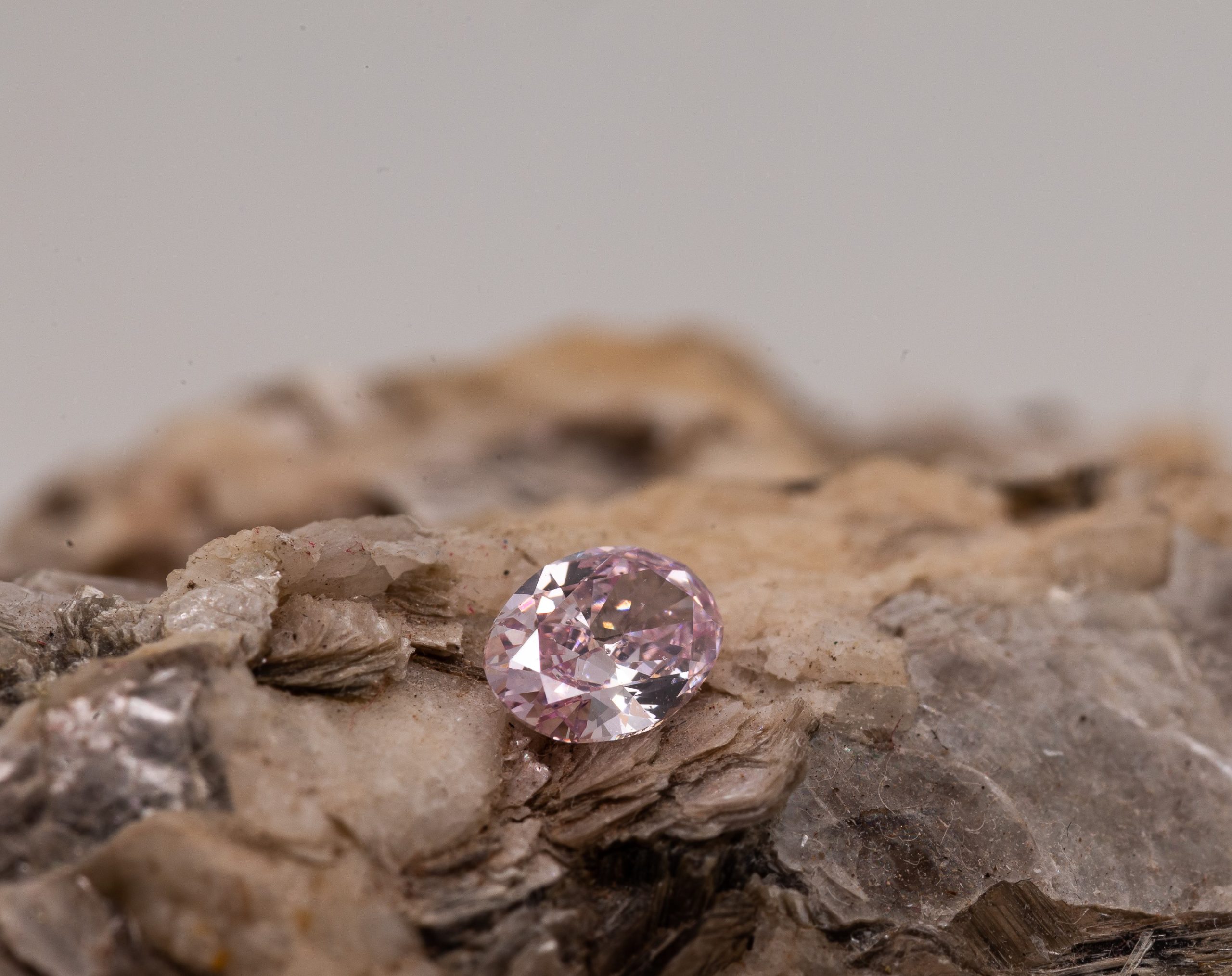 What makes a Pink Diamond pink?